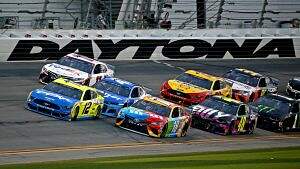cbfe4fde-b20a-4f06-bd8b-a54f71f142bc-daytona-start.jpg