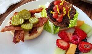 baconcheeseburger20200704-1024x606[1].jpg